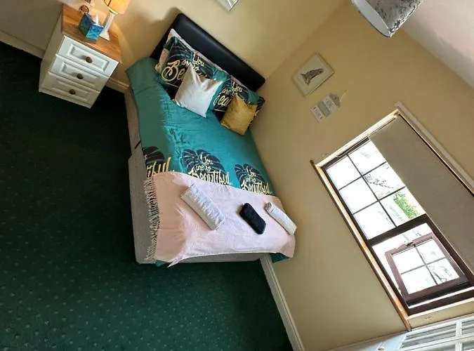 Edwards Cosy 3* Galway