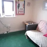 Eamonns Cosy Private Parking בית הארחה 3*