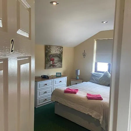 Eamonns Cosy Private Parking 3* Galway