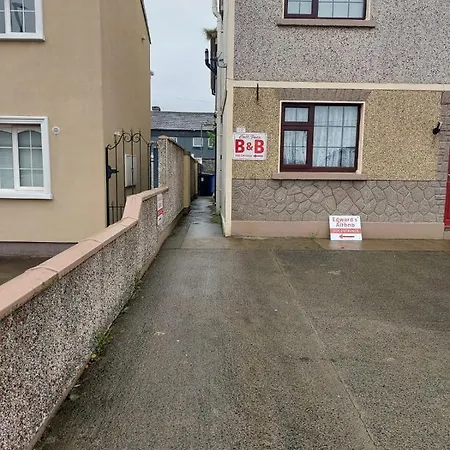 Eamonns Cosy Private Parking 3* Galway