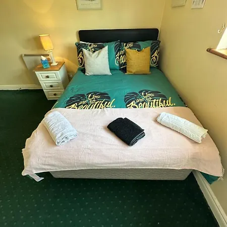 Edwards Cosy Galway