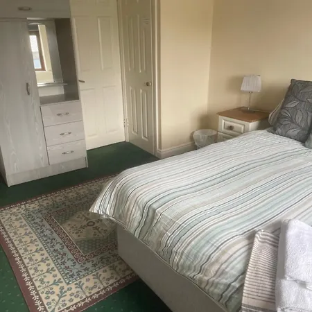 Pensión Eamonns Cosy Private Parking 3*