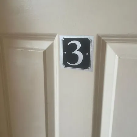 Eamonns Cosy Private Parking Gasthuis