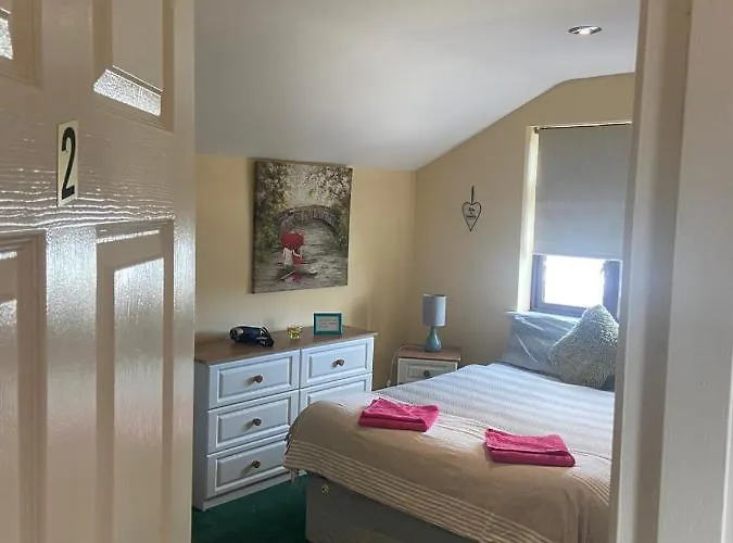 Edwards Cosy 3* Galway