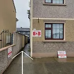 Pensionat Eamonns Cosy Private Parking 3*