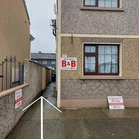 Vendégház Eamonns Cosy Private Parking 3*