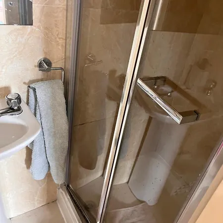 Edwards Cosy بيت ضيافة غالواي