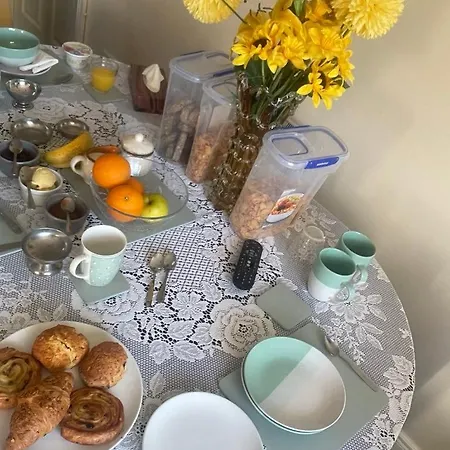 Edwards Cosy بيت ضيافة