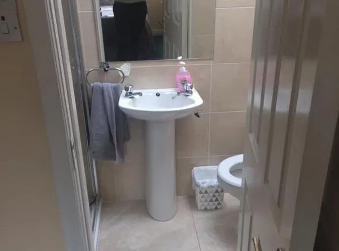 Edwards Cosy Guest house 3*