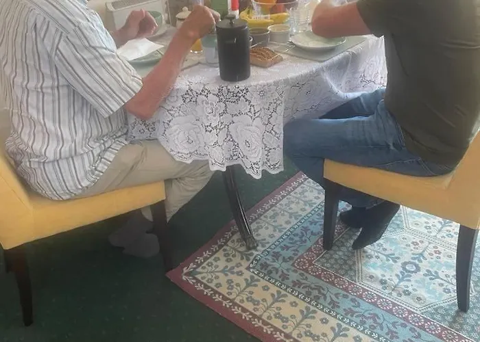 Edwards Cosy Guest house 3*